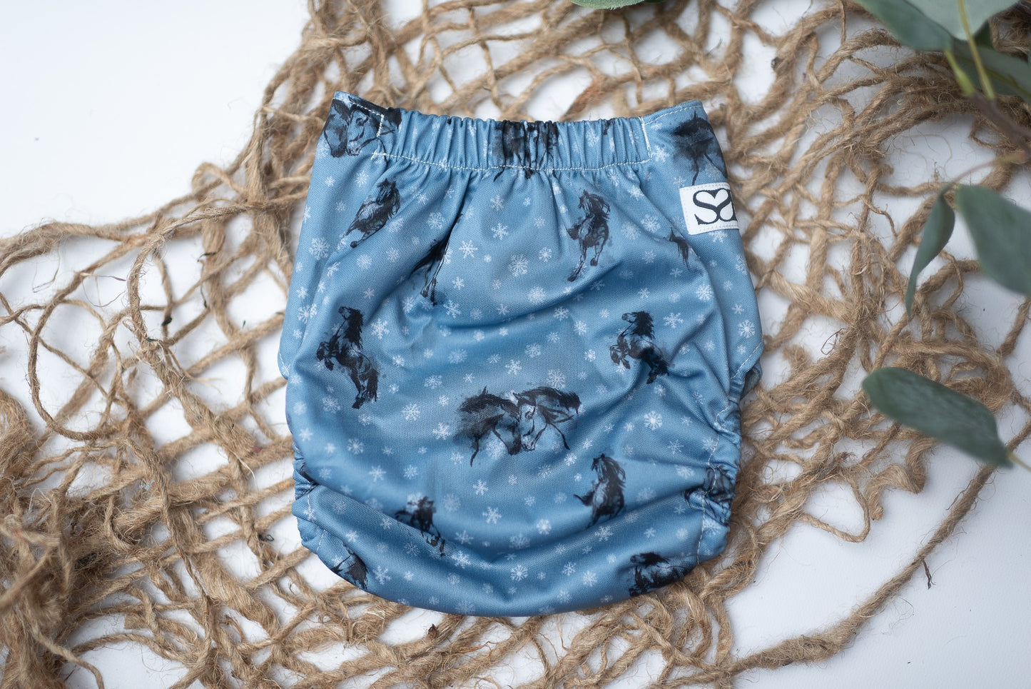 Snowy Horses + Extras - Exclusive