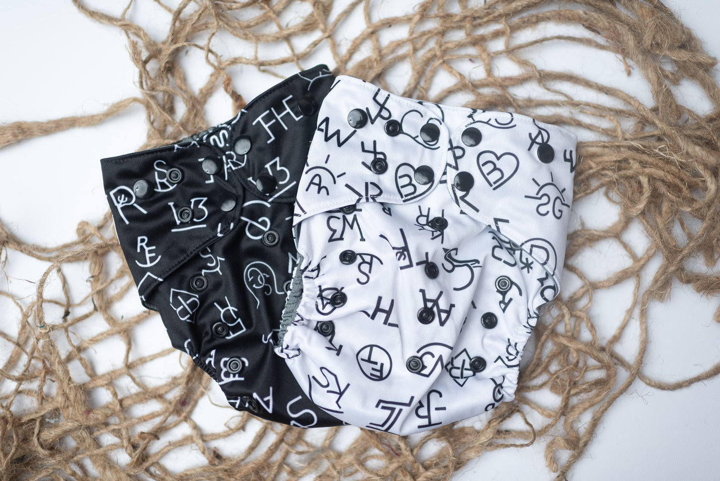 Goin' Brandin' - White on Black + Extras - Exclusive
